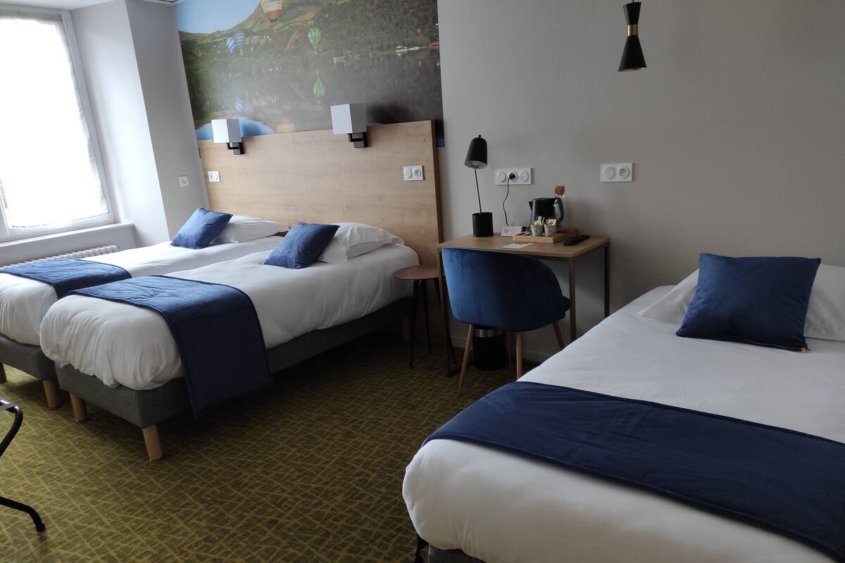 Comfort Triple Room | Premium bedding, in-room safe, desk, iron/ironing board (on request)