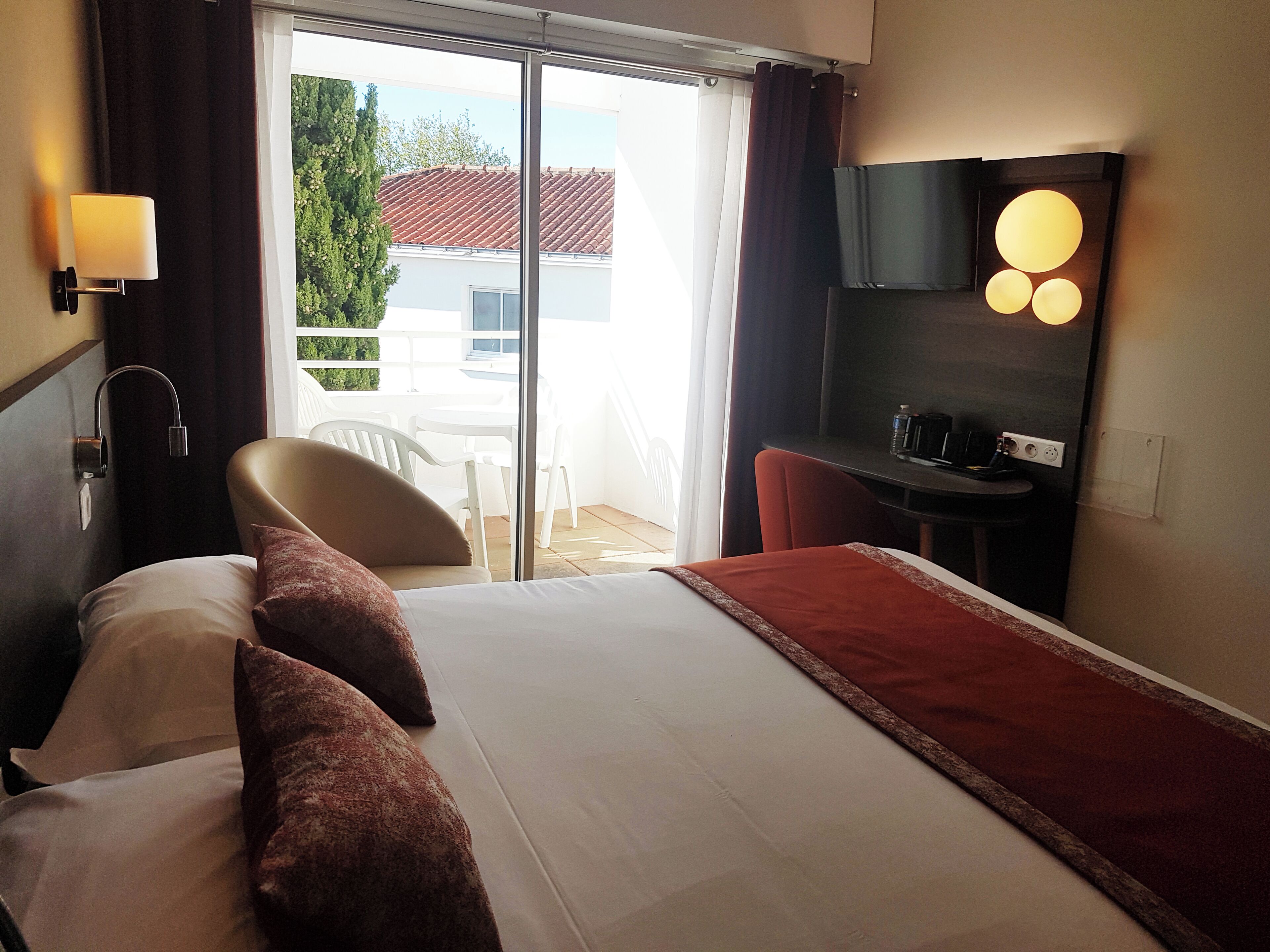 Superior Triple Room | Premium bedding, desk, laptop workspace, blackout drapes