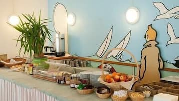 Desayuno buffet (EUR 11 por persona)
