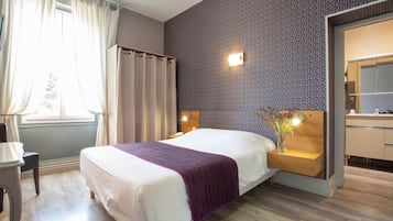 Desk, iron/ironing board, rollaway beds, free WiFi