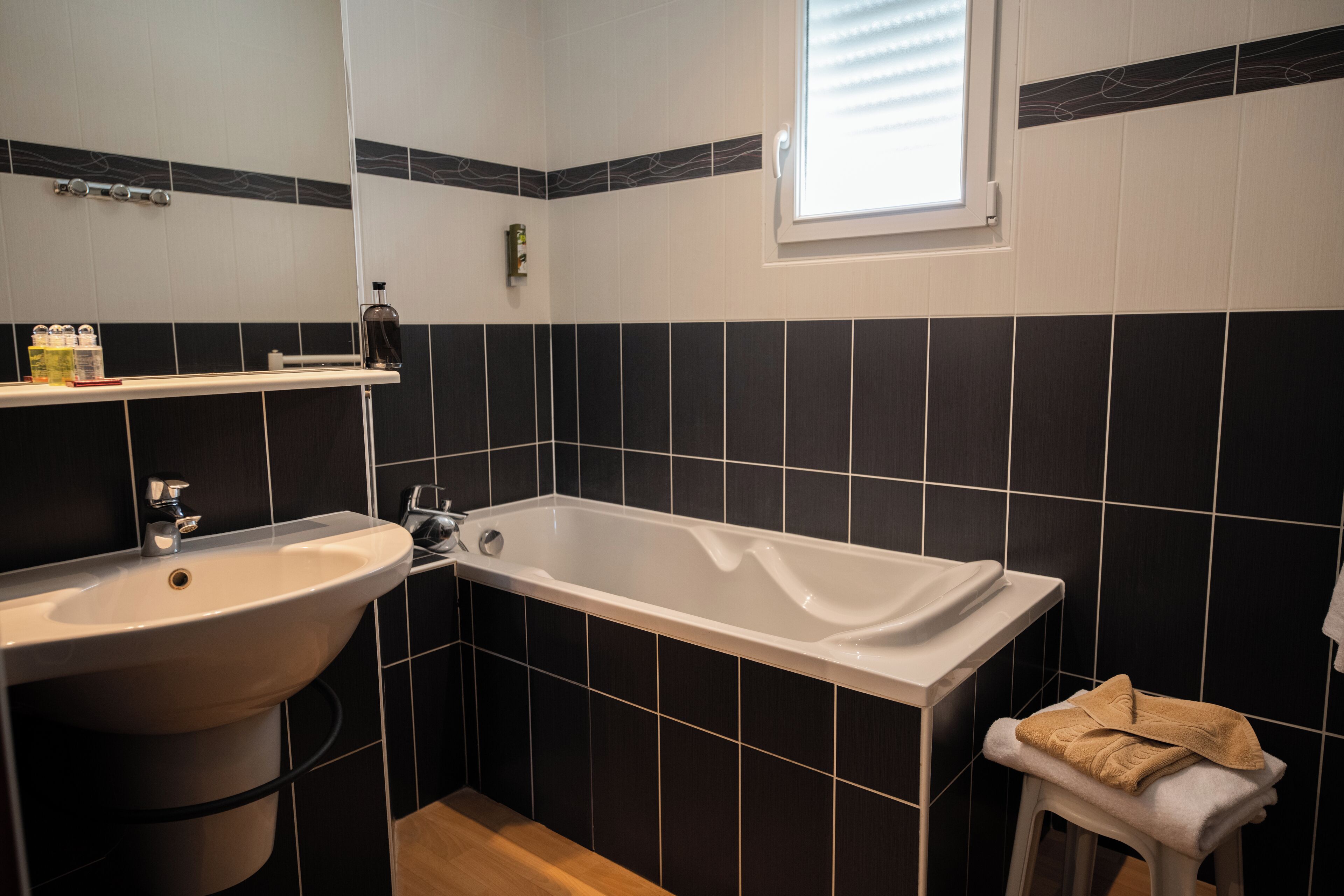 premium bedding, select comfort beds, in-room safe, desk