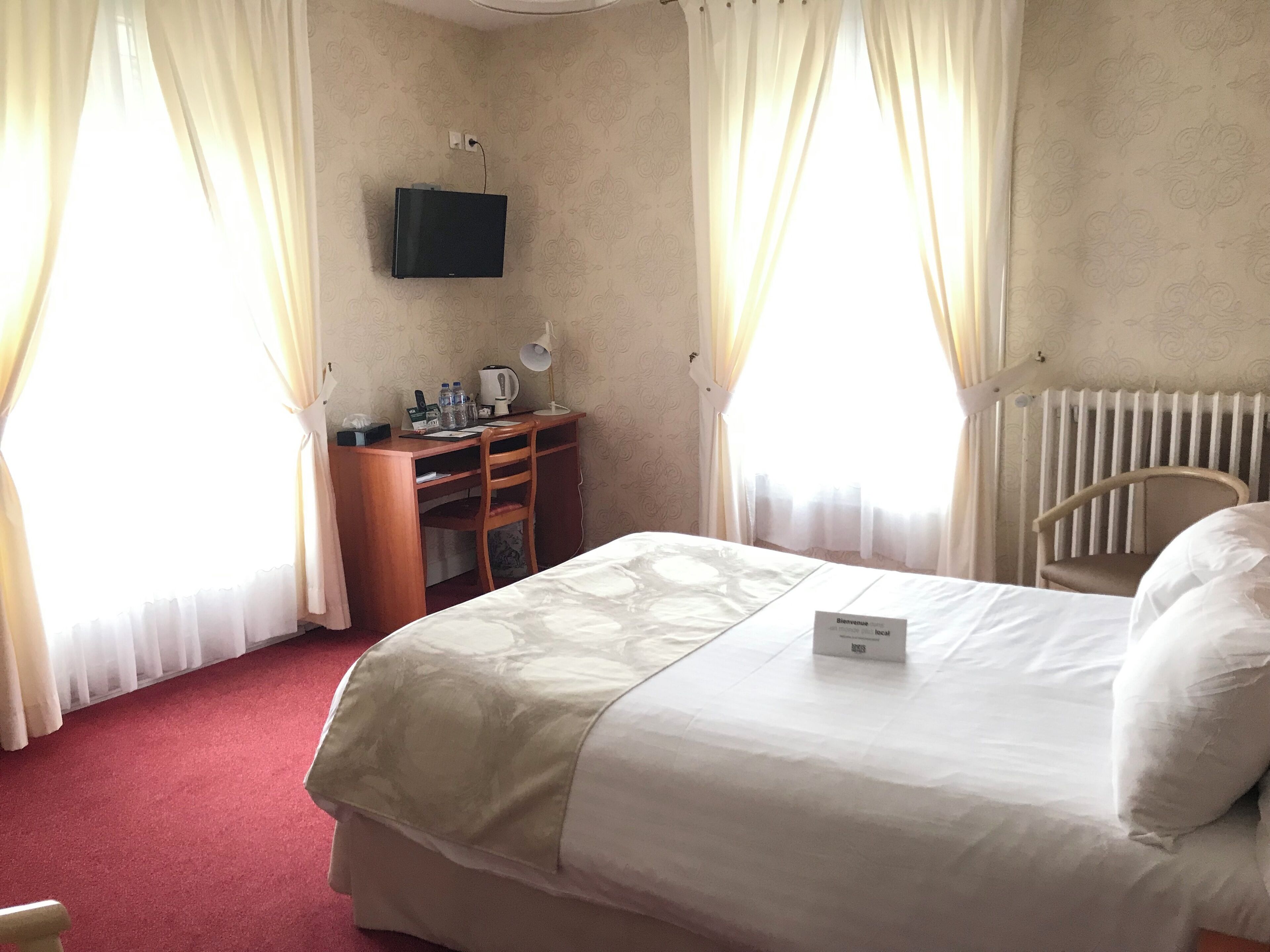 comfort double room | desk, free wifi, bed sheets