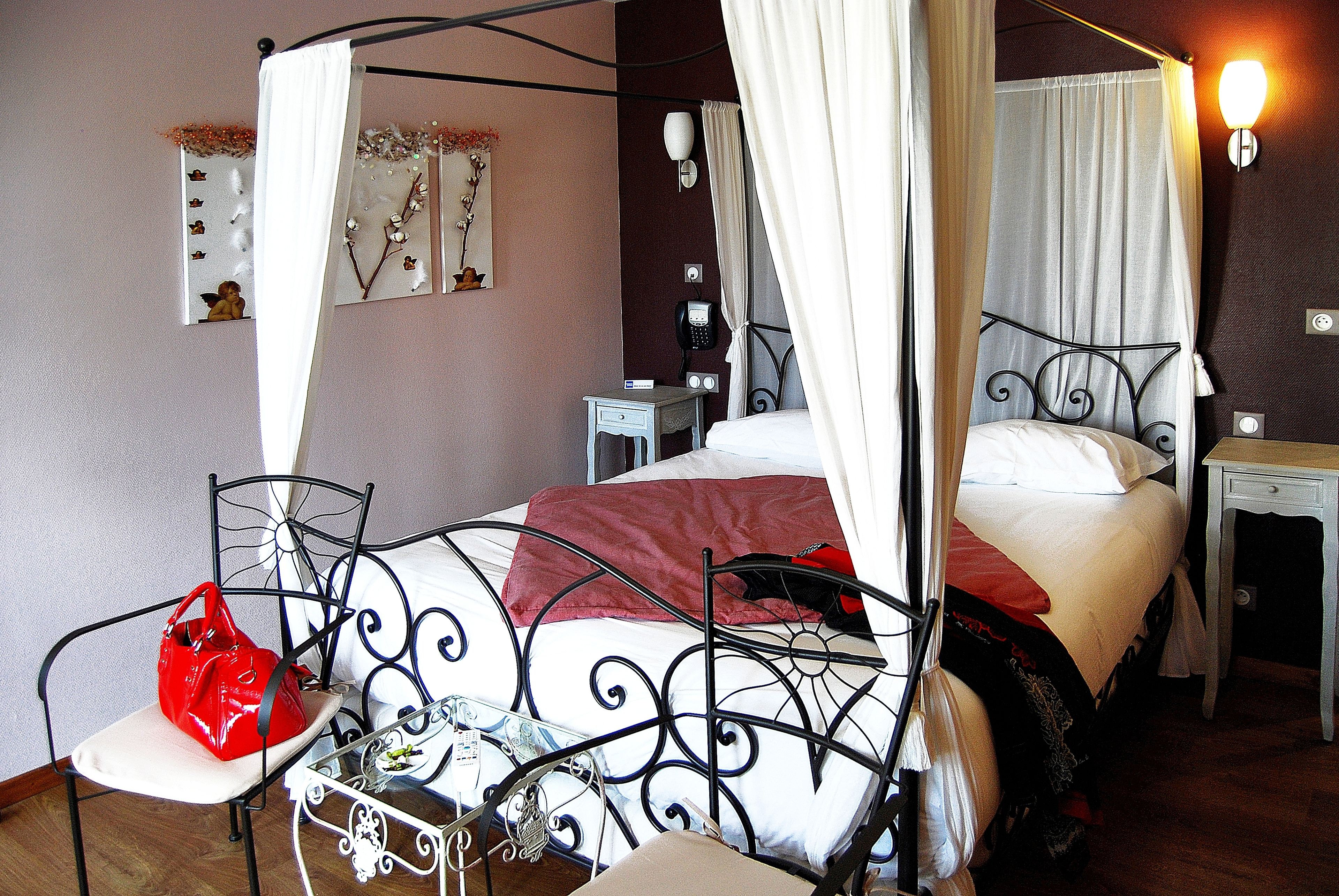 superior double room | desk, soundproofing, free cots/infant beds, free wifi