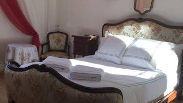 Desk, iron/ironing board, free WiFi, bed sheets