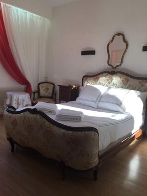 Desk, iron/ironing board, free WiFi, bed sheets