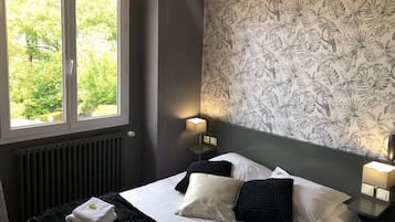 Habitación doble estándar, vista al jardín | Escritorio, wifi gratis y ropa de cama