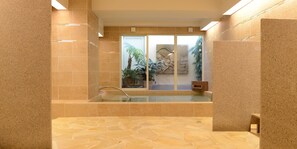 Public bath - Hotel Palm Royal Resort Kokusai Street (Naha)
