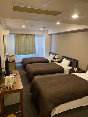 Desk, free WiFi, bed sheets - Hotel Yutaka Wing (Tajiri)