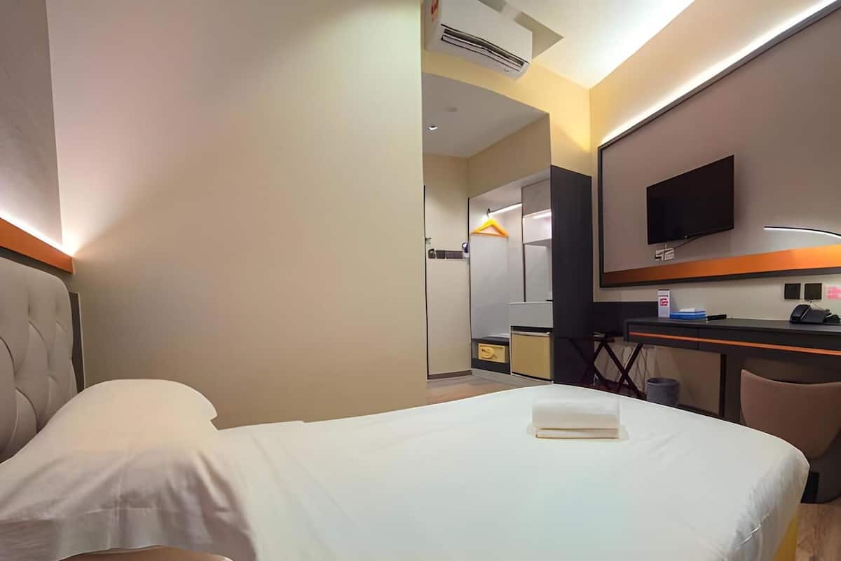 Minibar, caja de seguridad en la habitación, escritorio y wifi gratis