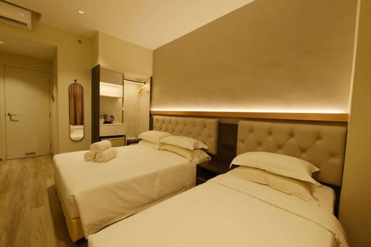 Minibar, in-room safe, desk, free WiFi