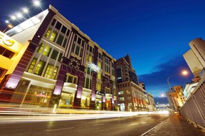 Front of property – evening/night - Abell Hotel Kuching (Kuching)