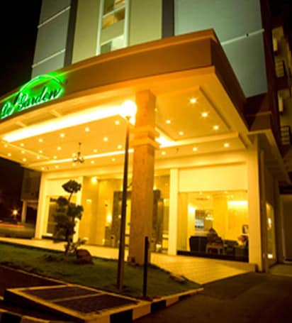 Exterior. De Garden Hotel