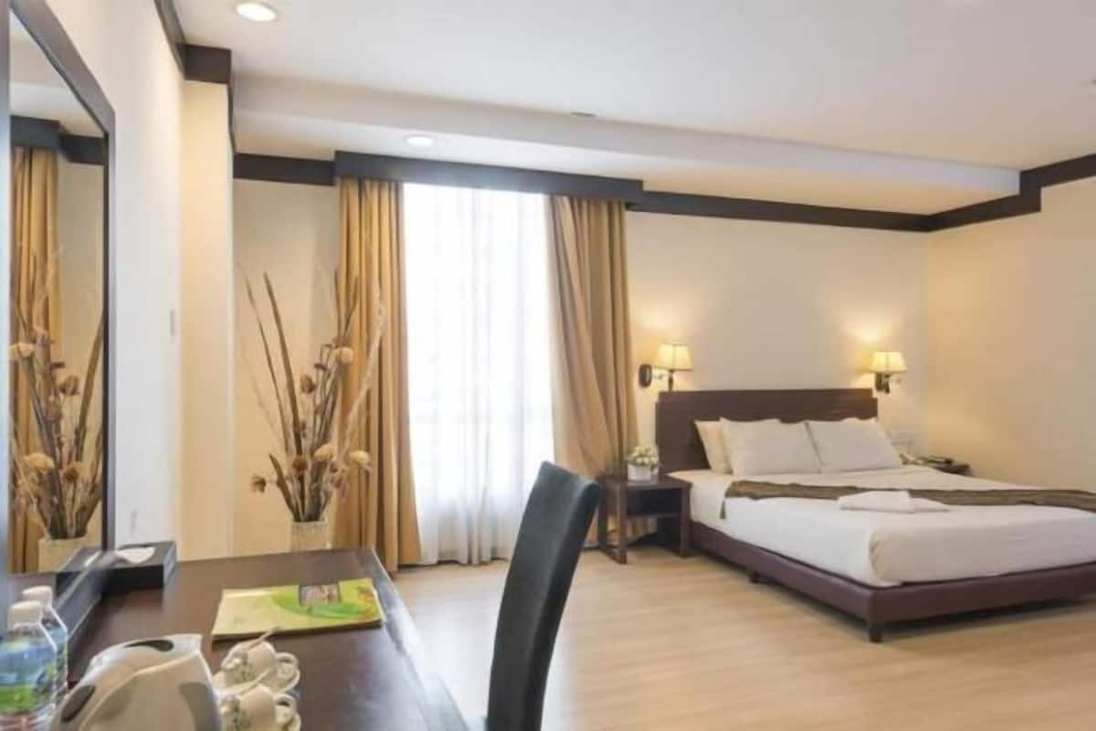 In-room safe, desk, blackout drapes, iron/ironing board