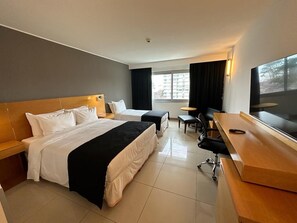 Premier Double Room | Premium bedding, down comforters, in-room safe, individually decorated - Park Hotel - Punta del Este (Punta del Este)
