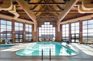 Indoor pool, free cabanas, sun loungers