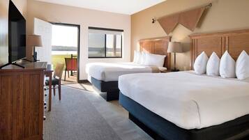 1 bedroom, individually decorated, individually furnished, desk