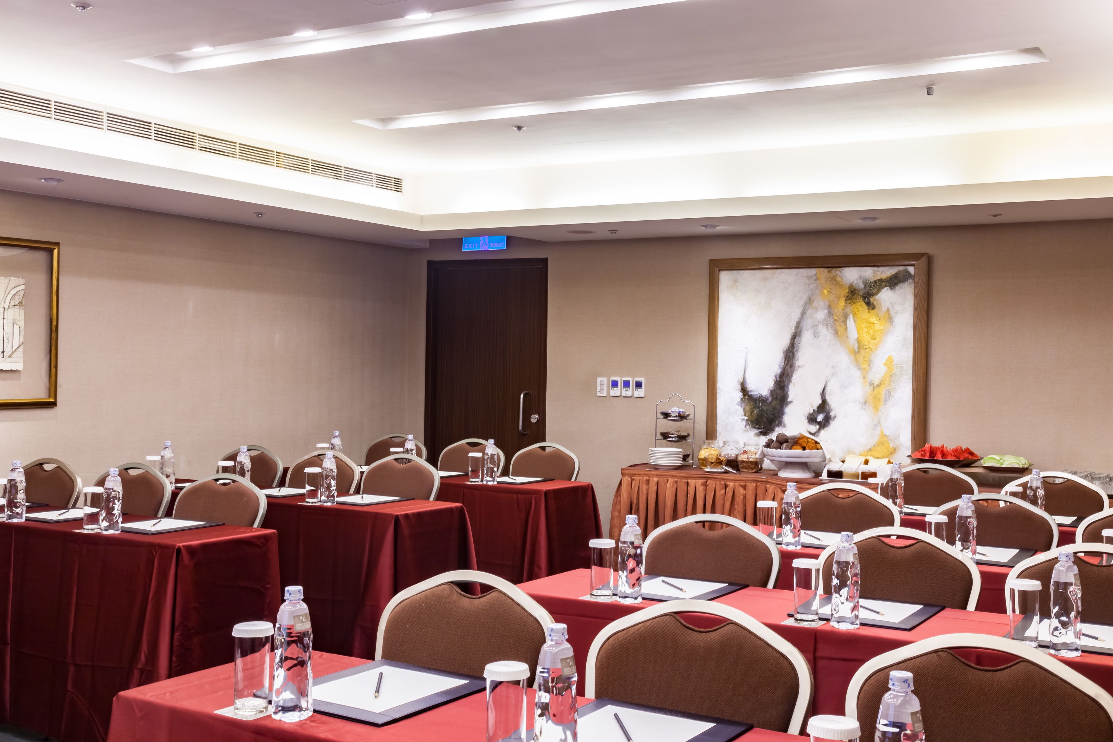 Photo - Pacific Business Hotel