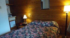 Chambre Standard, 1 grand lit | Lits bébé (gratuits), Wi-Fi gratuit