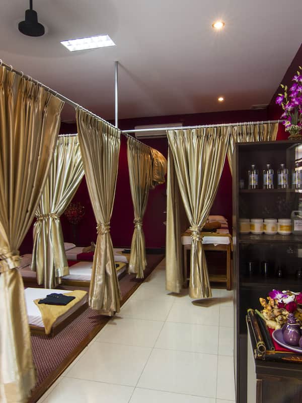 Couples treatment room(s), body treatments, aromatherapy