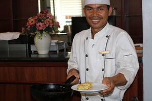Bao gồm bữa sáng buffet hàng ngày 