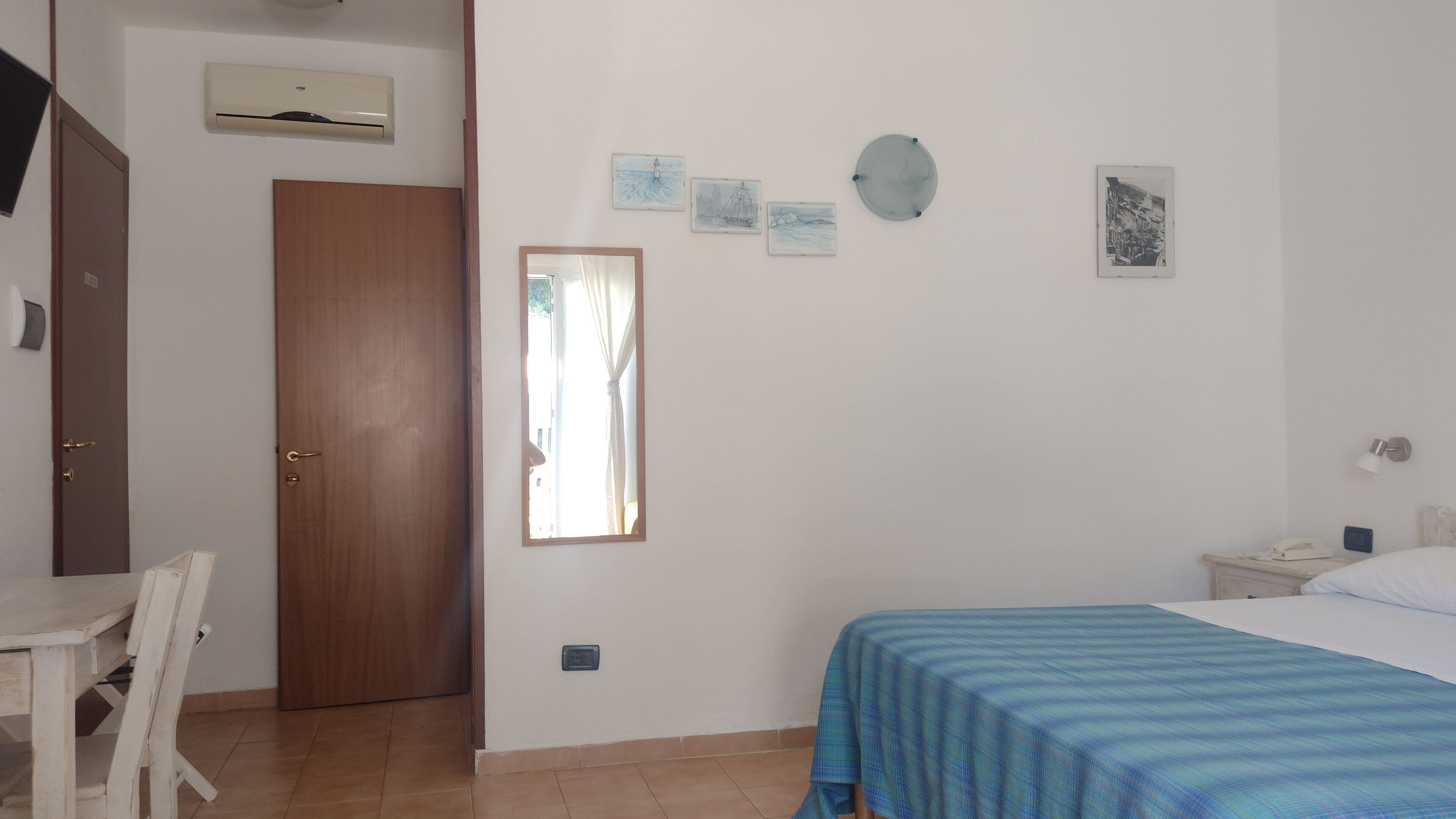 double room | minibar, desk, blackout curtains, soundproofing