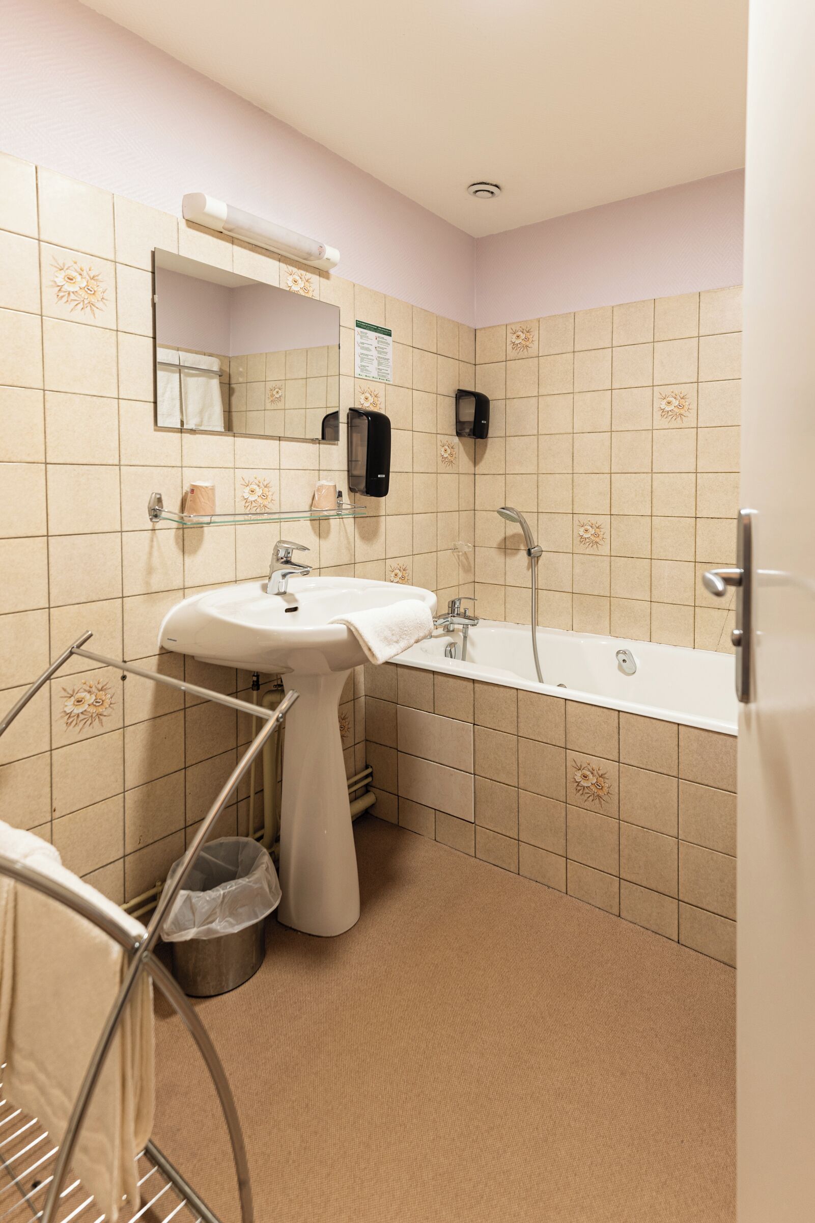 towels, soap, toilet paper