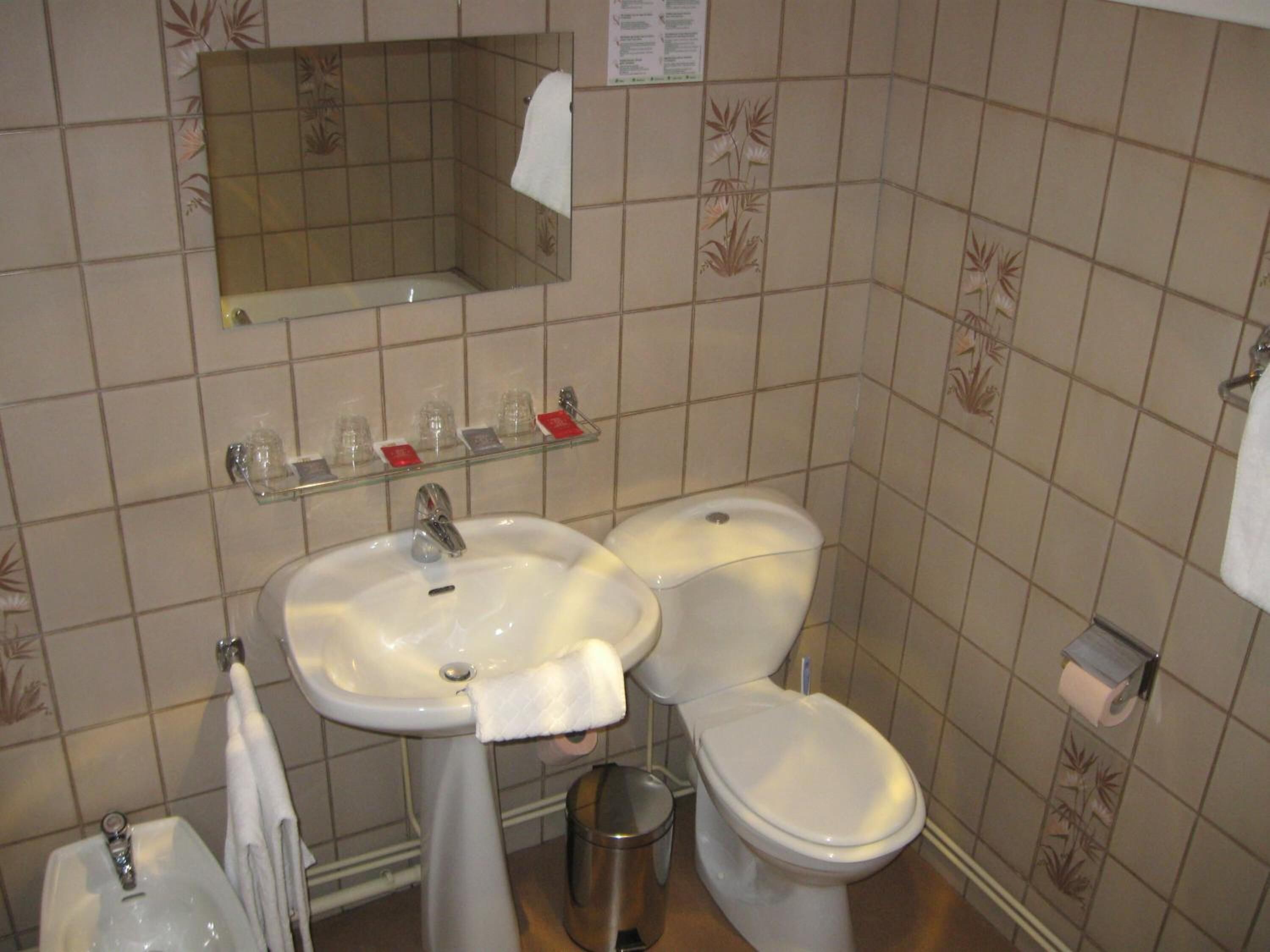 towels, soap, toilet paper