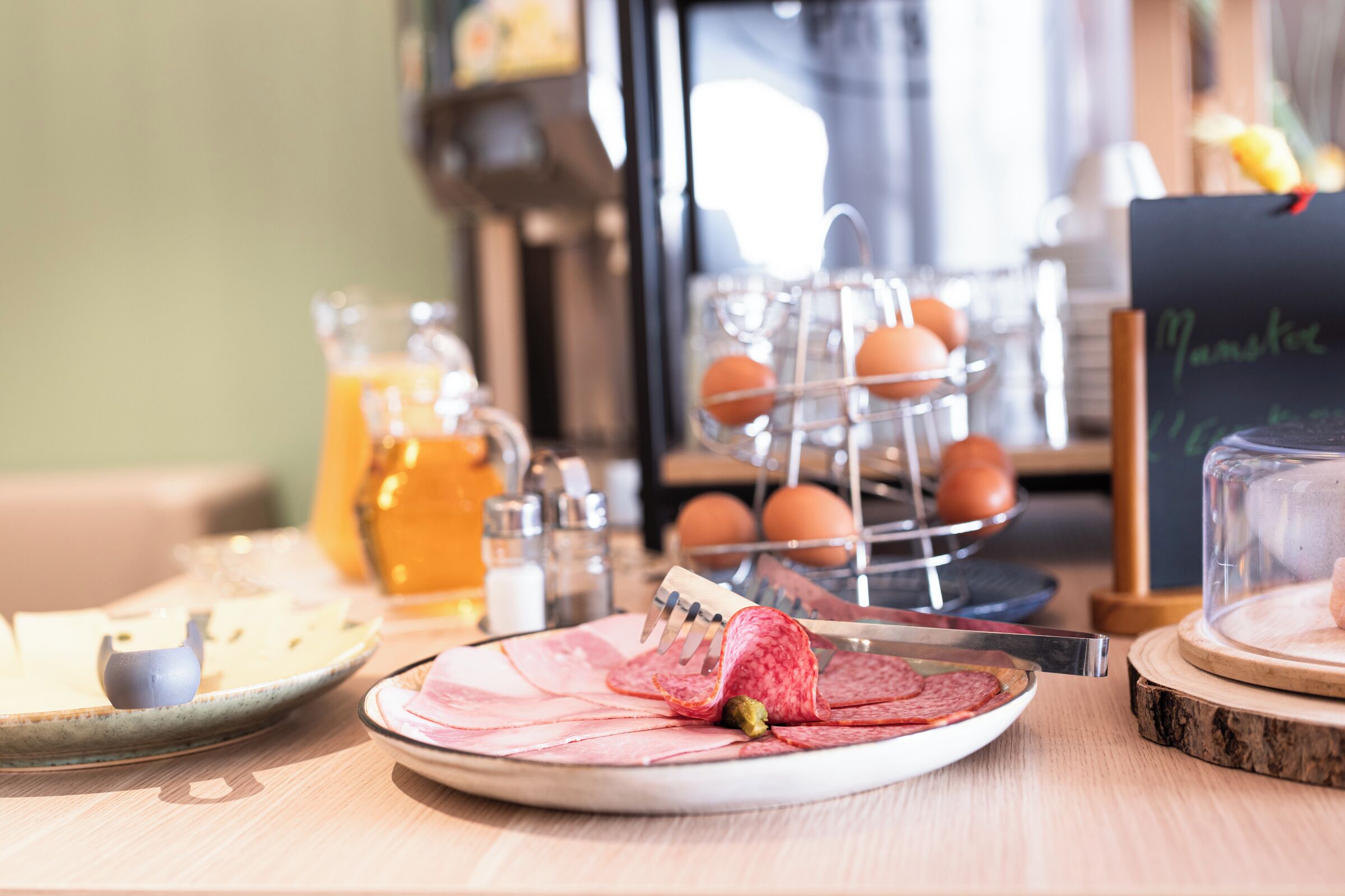 daily buffet breakfast (eur 11 per person)