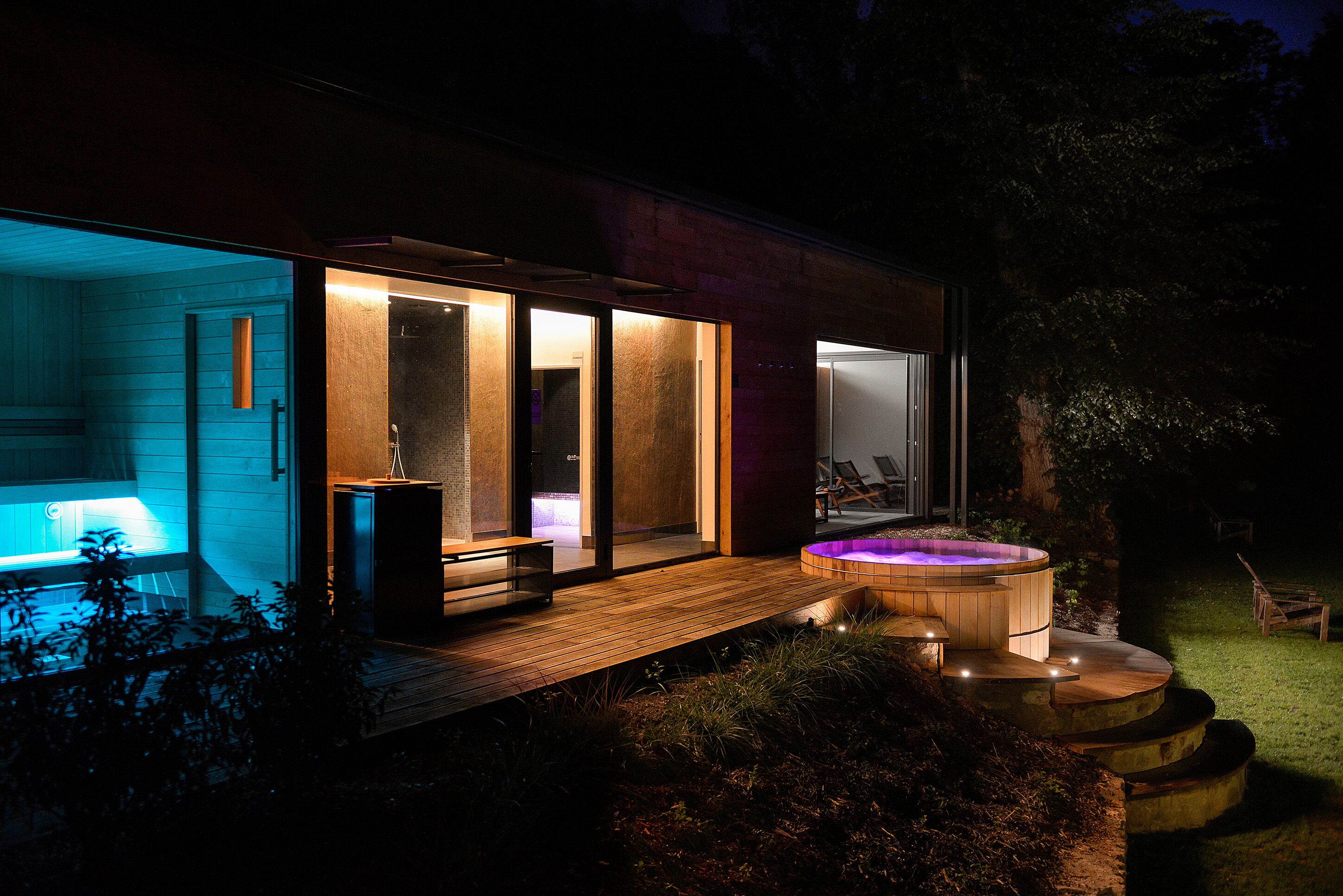 sauna, hot tub, steam room, body treatments, swedish massages, facials