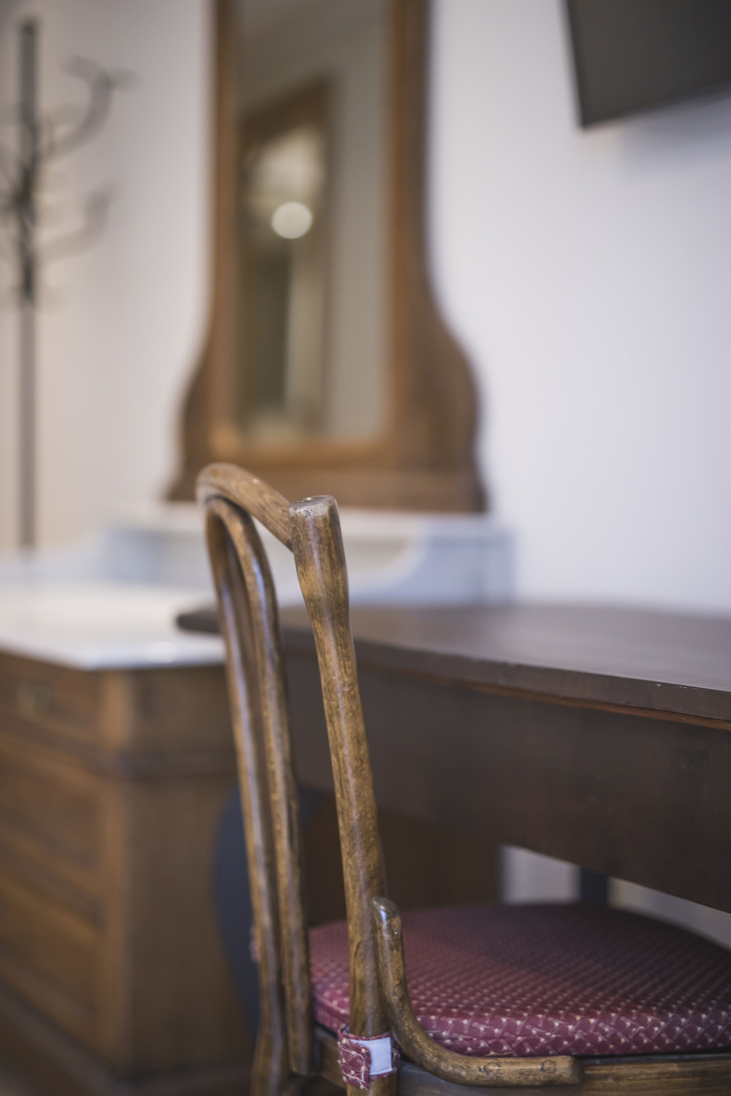 nostalgic double room | living area | tv