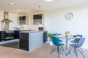 42-Zoll-Smart-TV mit Digitalempfang, Fernseher