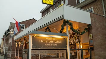 Framhlið gististaðar