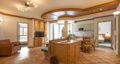 Fliana Arlberg Studios and Apartments