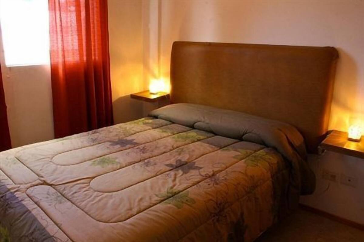 1 habitación, decoración personalizada y muebles diferentes