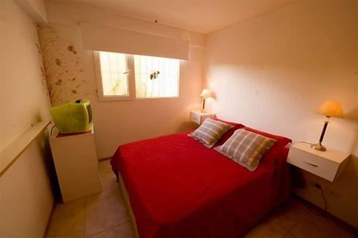1 habitación, decoración personalizada y muebles diferentes
