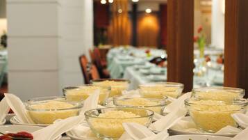 Thức ăn và đồ uống