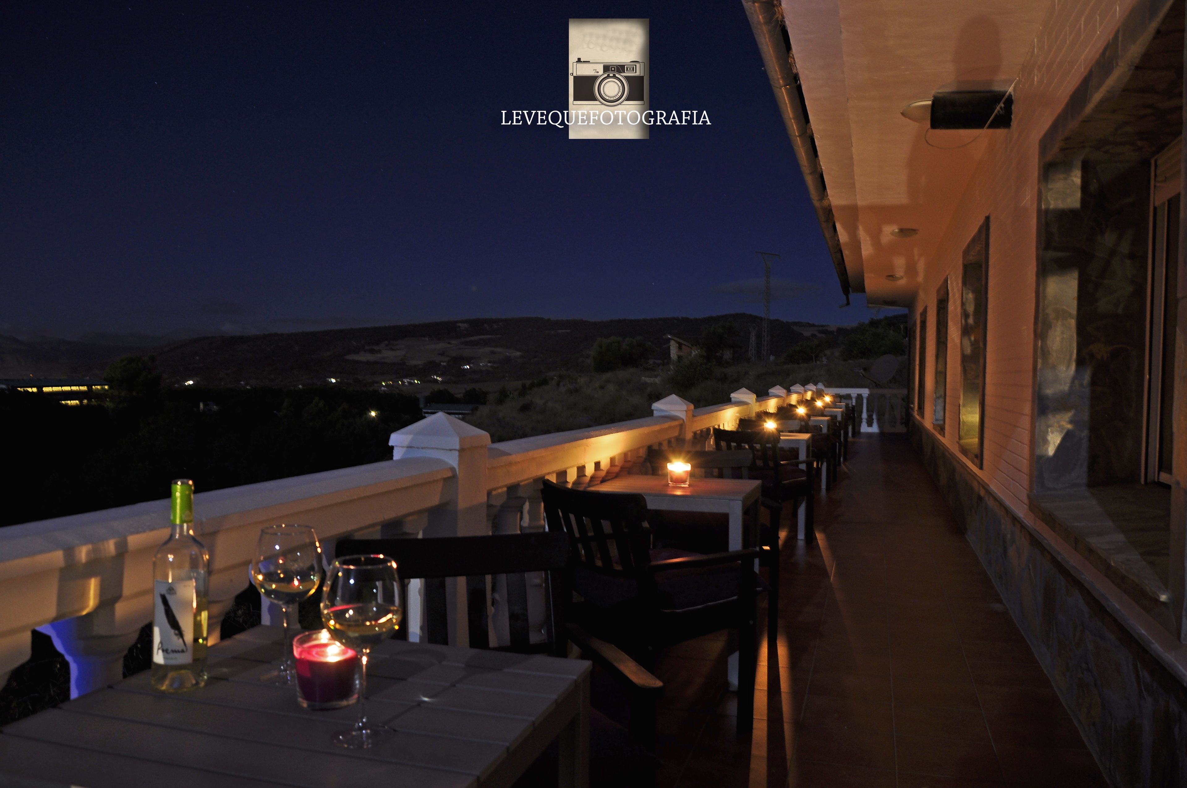 تناول الطعام بالخارج