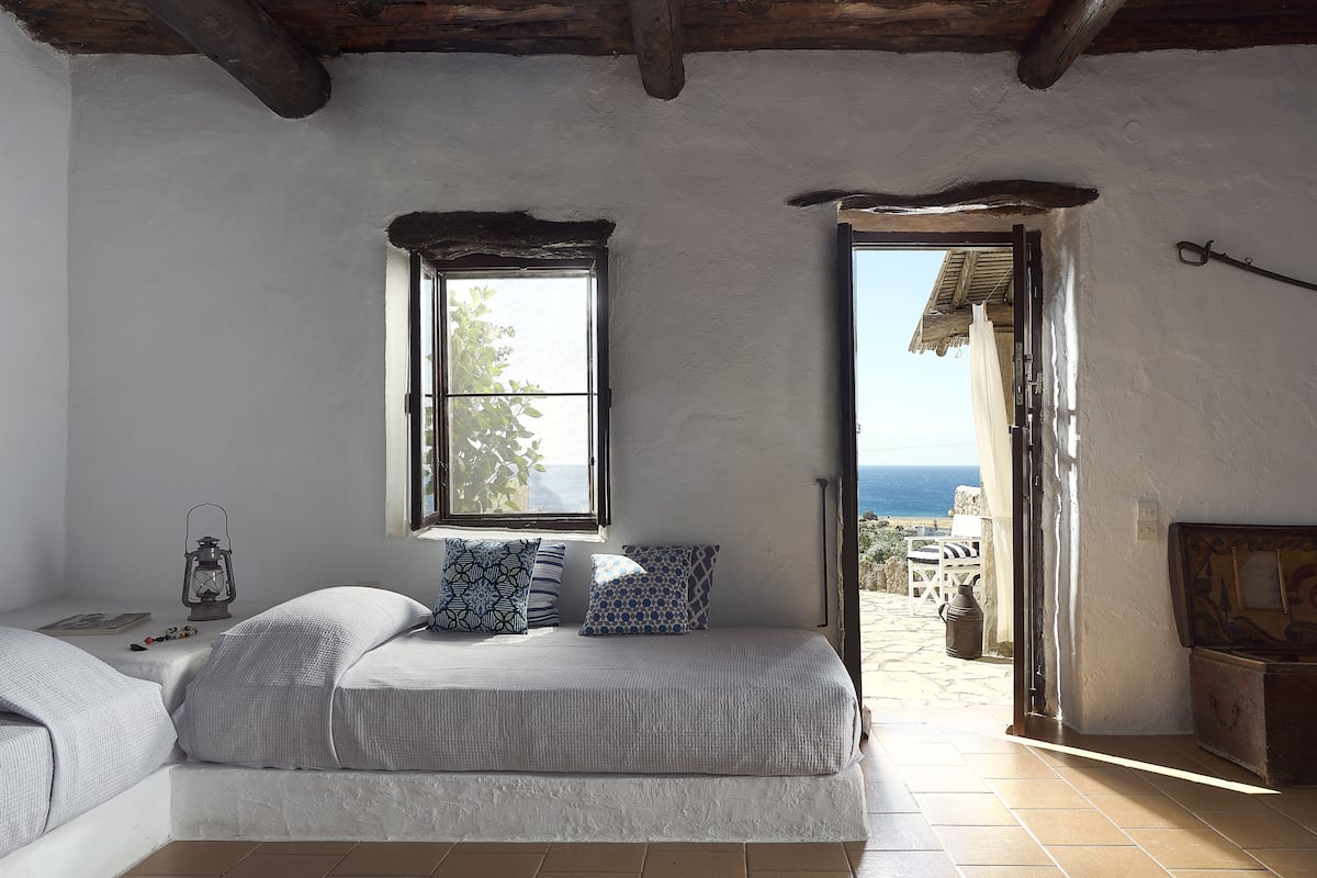 superior cottage | living room