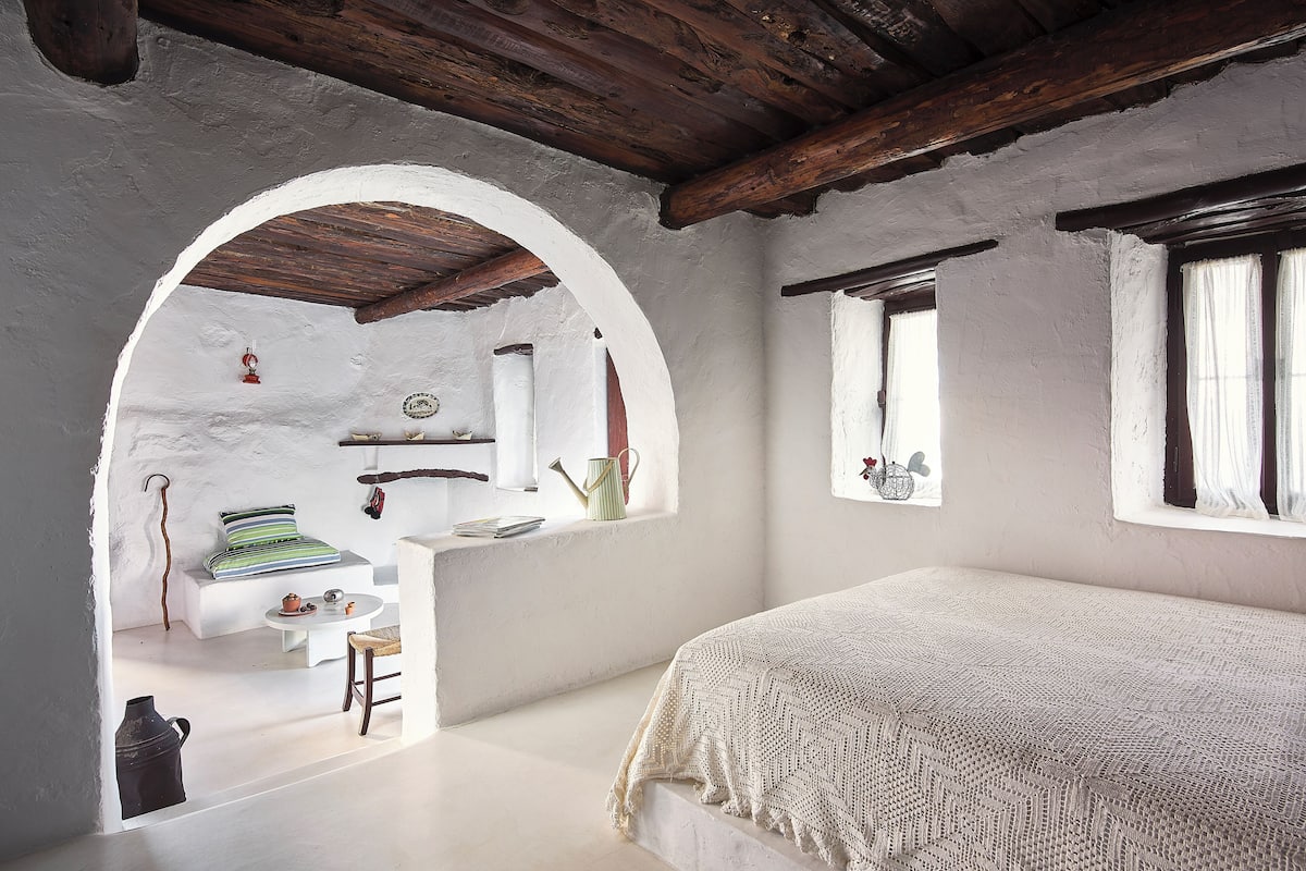 standard cottage | egyptian cotton sheets, premium bedding, in-room safe, soundproofing