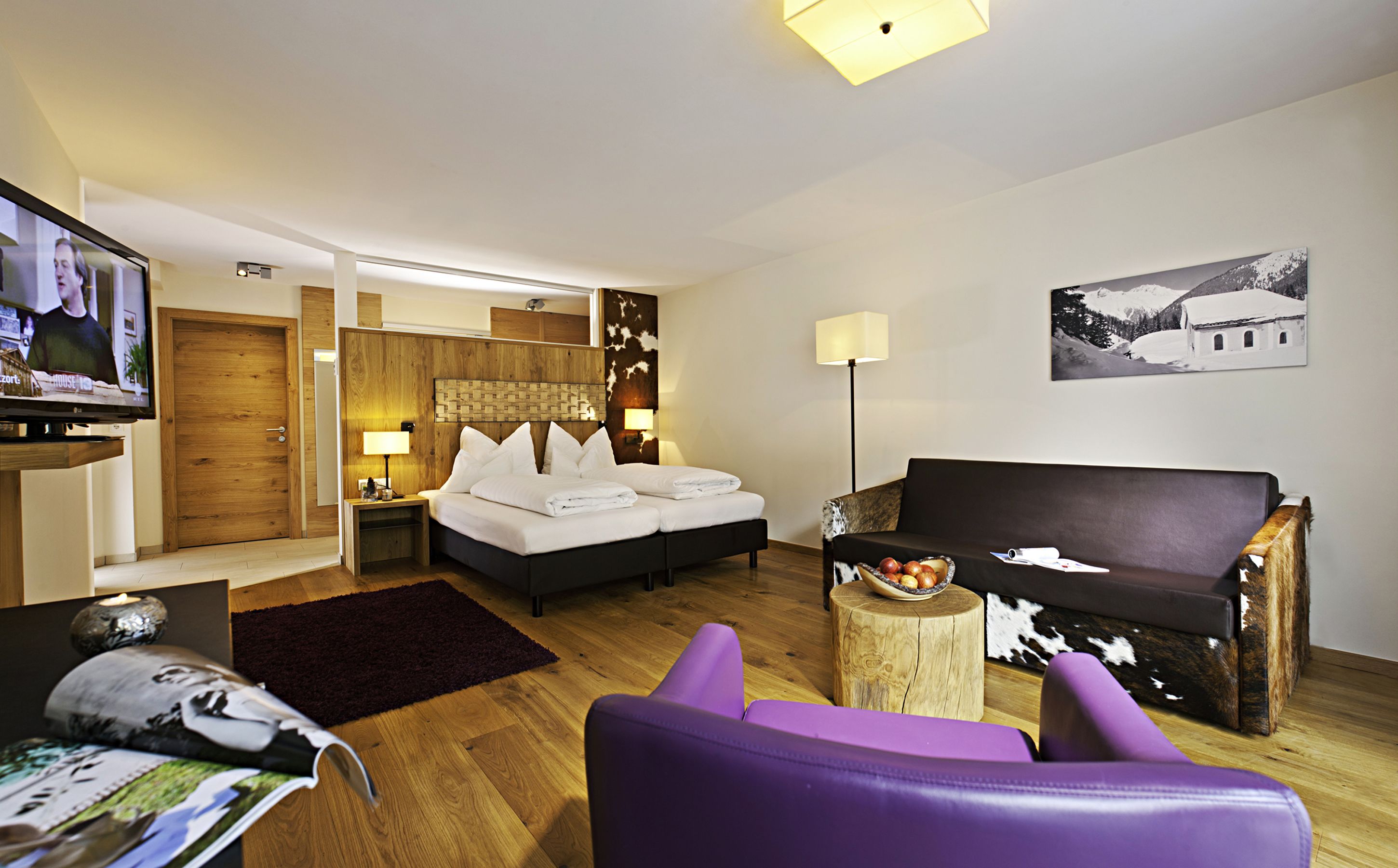 deluxe double room | 1 bedroom, hypo-allergenic bedding, minibar, in-room safe