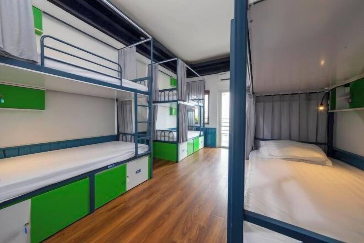 1 chambre, literie de qualité supérieure, couette en duvet d'oie
