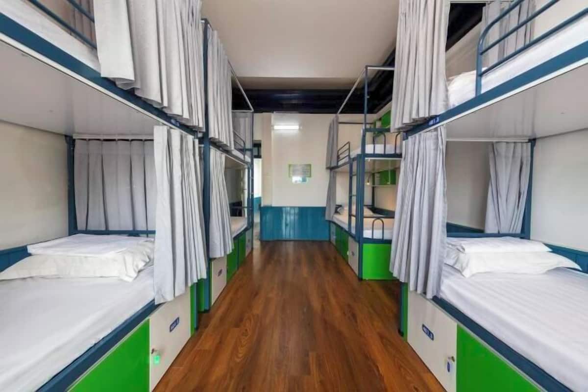 1 chambre, literie de qualité supérieure, couette en duvet d'oie