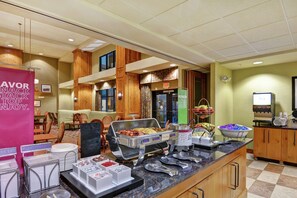 Ilmainen päivittäinen buffetaamiainen