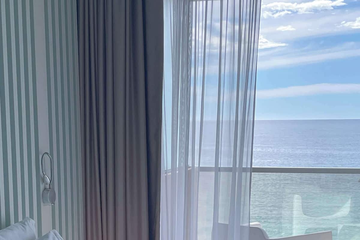 Premium Room, Balcony, Sea View | Premium bedding, minibar, in-room safe, desk