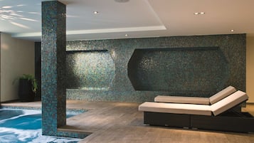 Sauna, tina de hidromasaje, baño de vapor y baño turco o hammam