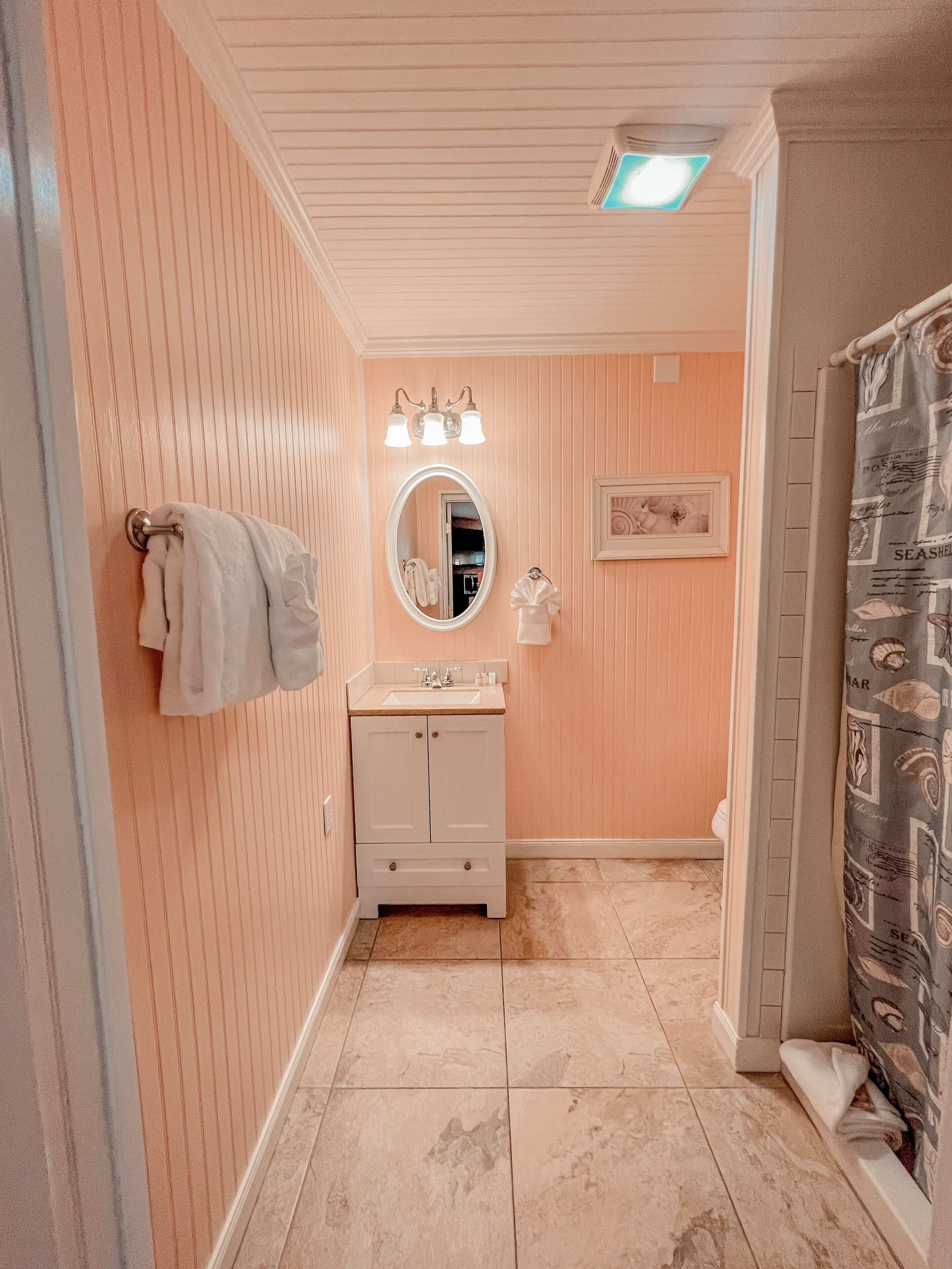 bayside | bathroom | shower, towels