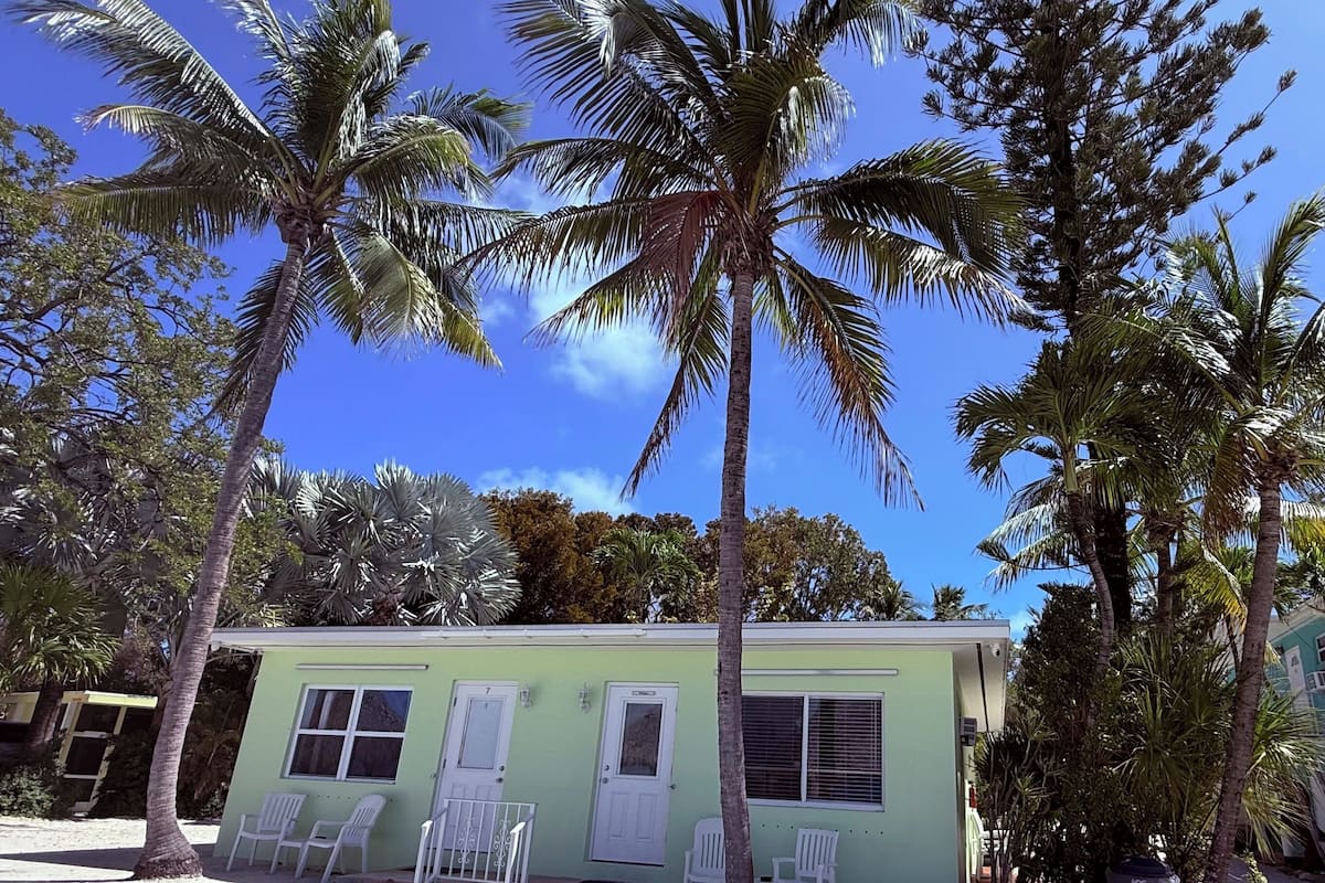 Pelican Not Pet-Friendly | Individually decorated, individually furnished, blackout drapes