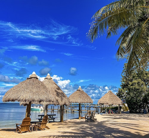 Sunset Cove Beach Resort