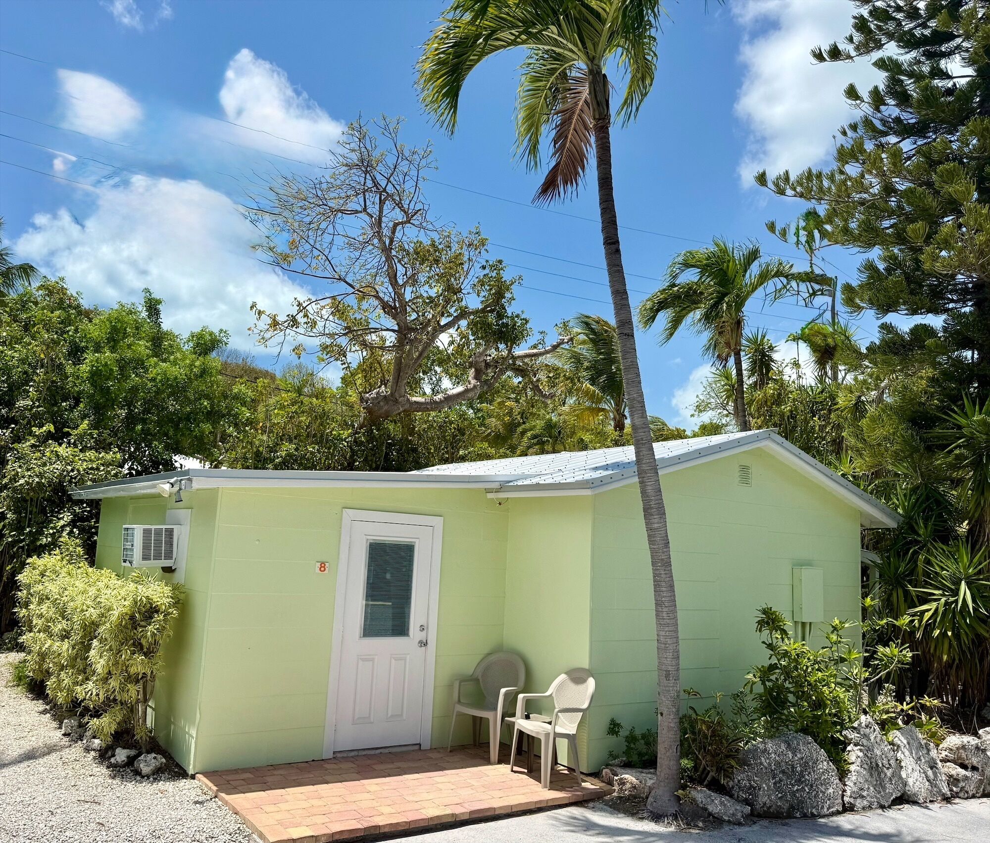 Cottage 8 | Individually decorated, individually furnished, blackout drapes