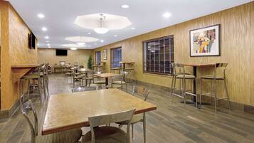 Café da manhã continental grátis todos os dias